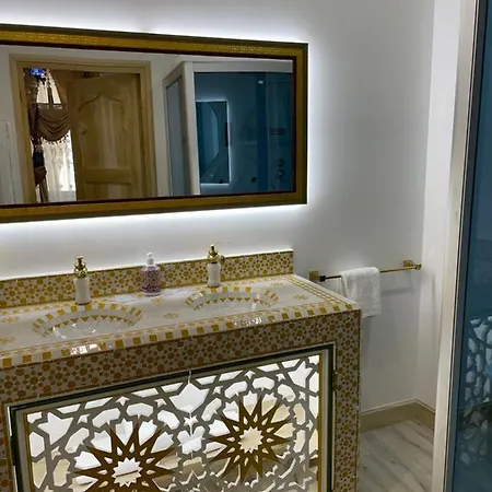 Orientale Cherazade Maison De L'eglise Pensionat 3*