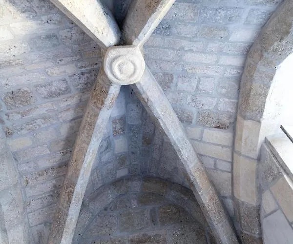 Guest house Orientale Cherazade Maison De L'eglise 3*